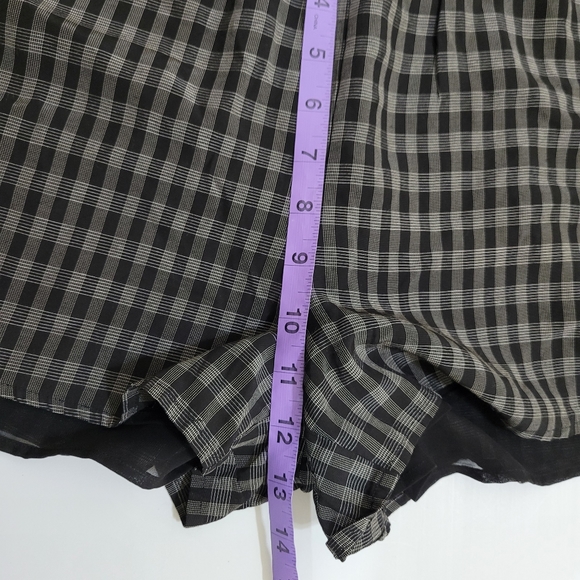 Aritzia Babaton Elwood Plaid shorts - Picture 6 of 10